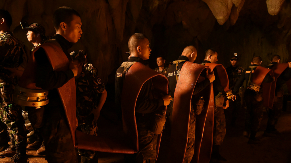 meditação 12 meninos presos em caverna na tailândia